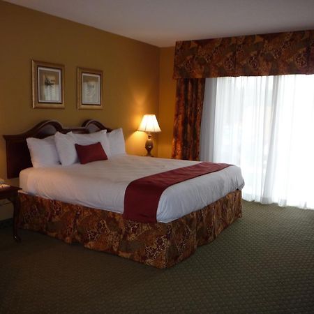 Clarion Hotel & Suites - Convention Center Fredericksburg Extérieur photo