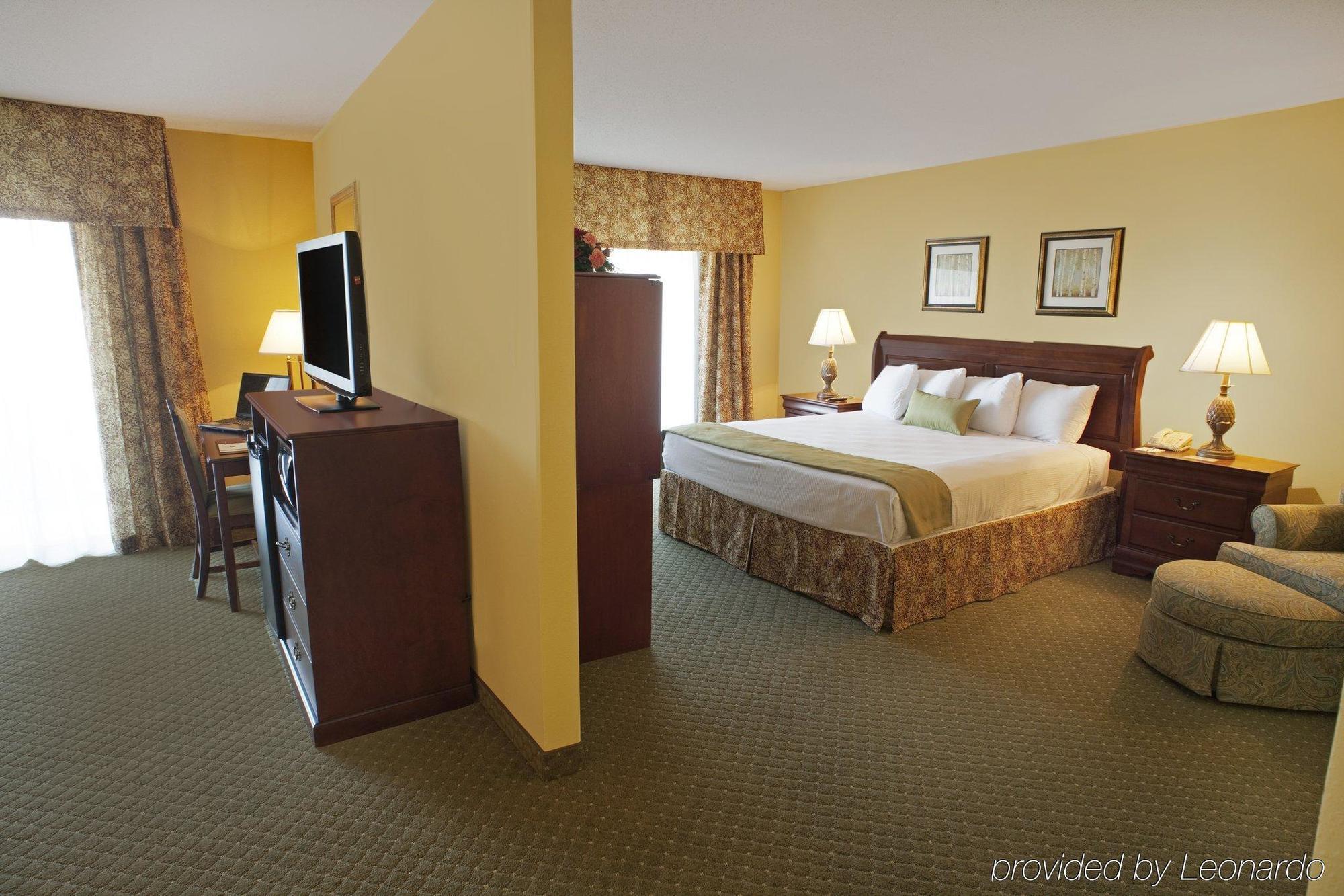 Clarion Hotel & Suites - Convention Center Fredericksburg Chambre photo